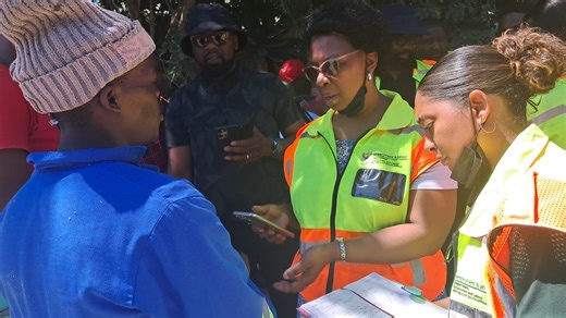 Watch: Alleged sweatshop owners arrested in Newcastle labour law blitz | Northern Natal News