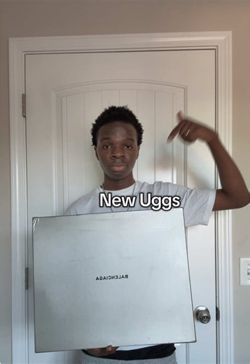 #fypシ #shoes #fashion #alaskaboots #balenciaga shoes from @Winne | UGGS Boots