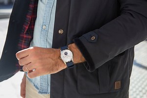 How to set the date on an automatic or quartz watch?