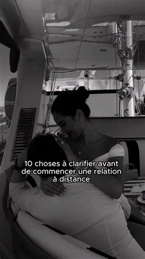 Motivation | Conseils | Énergie féminine on Instagram: "Une relation à distance peut fonctionner si elle repose sur des bases solides. Voici les points essentiels à mettre au clair dès le départ 👇 1. Fixer des moments de contacts réguliers : Définissez des heures précises chaque jour pour vous donner des nouvelles. 2. Planifier un rendez-vous hebdomadaire : Prévoyez un appel vidéo pour partager un film, un repas ou un moment fun ensemble. 3. Utiliser plusieurs canaux de communication : Message,