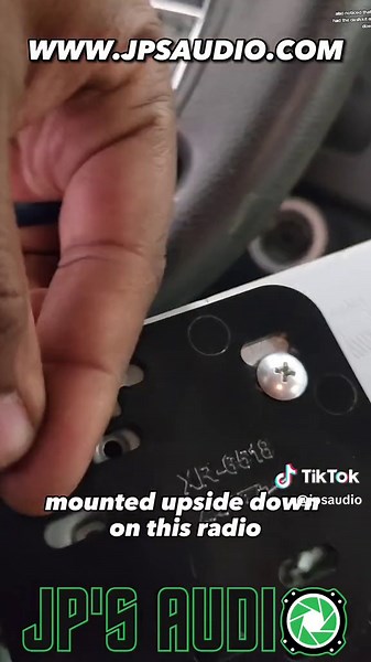 let's fix it: client needs the sirius xm trouble shot and it was pretty simple don't pinch the antenna #caraudio #jpsaudio #letsfixit #siriusxm