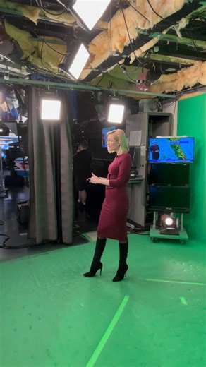 Kelly Costa (Reardon) | Rainy Mondays 🌧️. . . . . . . . . . . #tvnews #meteorologist #hair #makeup #beautiful #love #classic #style #fashion #reels #instagramreels... | Instagram