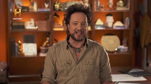 215K views · 7.9K reactions | Las ruinas de Baalbek representan uno de los mayores enigmas para los investigadores. Esto se debe a su colosal arquitectura, con bloques de piedra que pesan cientos de toneladas. Aún se desconoce cómo fueron transportados y ensamblados con tal precisión. El misterio de su origen sigue desafiando las explicaciones convencionales.  Todo esto y más en tu pantalla de History #AlienígenasAncestrales | HISTORY | Facebook