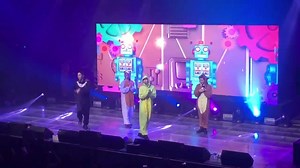 Monsta X performing GFRIEND's "Me Gustas Tu" and Red Velvet's "Dumb Dumb." #MonstaXinManila | Gia Allana