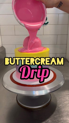 474K views · 179K reactions | BUTTERCREAM DRIP IS A DREAM! // I don’t have a full tutorial on this yet but might have to do one! Definitely something I’ll do again. 朗 // I’m using our own buttercream, it’s meringue based and the recipe can be found via link in bio on YOUTUBE! #tiggamac #okiedokie #cakevideo #caketutorial #cakedecorating #cake #dripcake #buttercream #cakedecorator #cakedecorating #driptutorial | Tigga Mac | Facebook