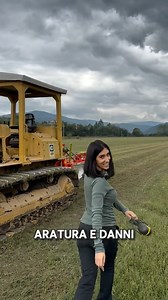 Costanza Bertuzzi on Instagram: "Oggi parliamo di: ARATURA E DANNI AL SUOLO🚜🌱 L’aratura è una tecnica antica, utilizzata nei campi da migliaia di anni, dal primo bastone risalente al Neolitico agli aratri trainati dai buoi dei nostri nonni o bisnonni, fino ad arrivare a quelli meccanici di oggi. Ad oggi, con l’innovazione e la tecnologia che si migliora ogni giorno, abbiamo alternative più sostenibili per salvaguardare il suolo e la sua biodiversità. E voi, quali lavorazioni effettuate nelle v
