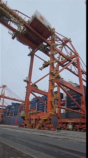 !Comité Informa! En CONTECON Guayaquil S.A. creemos en la fuerza de la unión, la solidaridad y el respeto. Nuestro Comité de Empresa CGSA representa con firmeza los valores de todos los trabajadores portuarios. ¡Juntos somos más fuertes! 💪⚓ #UnidadPortuaria #CGSA #RespetoLaboral #SomosPortuarios | Informacion Sindical