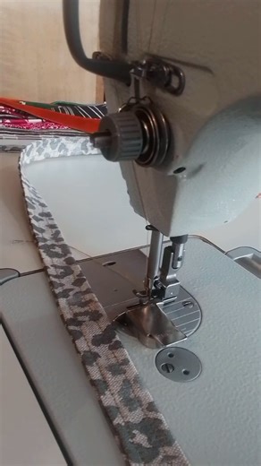 Sewing handles/straps #sewing #smallbusiness #diy #totebag #diytotebag #diybag #handle #straps