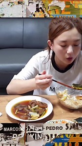 The dish in this video consists of ganjang gyeran bap, which is warm rice topped with raw egg and soy sauce, and ganjang saewoo jang, which is raw shrimp marinated in a savory Korean soy sauce. Bagian 8 | Hamzy Fans, mukbang ASMR