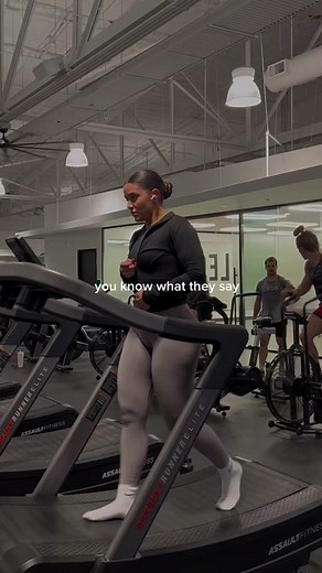 sprint intervals are THE cheat code. we do em every week in my programming, come hop on. program in profile 🖤 #glutepump #fitnessmotivation #gymmotivation #trainingmotivation #workoutsforwomen