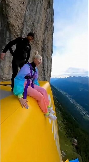 The first time I was seen sliding in a blue slide was very 😱🔥 crazy. #cliffactivity #daily