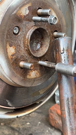 62K views · 404 reactions | How To Open Wheel Discs without Damage, Tip and advice For It #wheels #disc #damage #tip #advice | ASA Car Information | Facebook