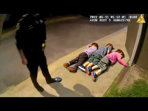 Cops Find 3 Kids Sleeping in Road While Mom at Nightclub