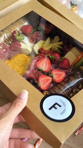 Delicious Finger Food Catering by FEEDEE