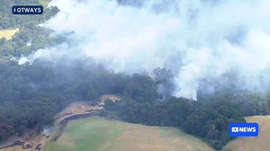 Victorian fires: One killed in bushfire disaster in Victoria as hundreds of structures lost — as it happened