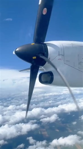 Why Prop Planes Still Rule#aviation #airplane #turboprop #Knowledge😱🤯🤯 | Wowearth