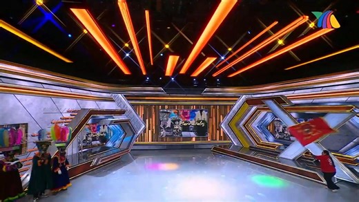 ¡Ya llegó Kechinelo! ✨🔥 Y cuando pisa el escenario… la tradición cobra vida con cada movimiento. 💃🏽🌿 #AlExtremo, EN VIVO AHORA 🙅🏻‍♂️ Lunes a viernes 5:00 p.m. por Azteca UNO. 📺 | Al Extremo