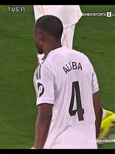 David Alaba's Solo Play Against the Squad