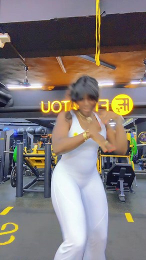C’est DIEU Also c’est pas les docteurs cest FitFatou 😜 #fitfatou #soudoulteykañ #ifnotnowwhen