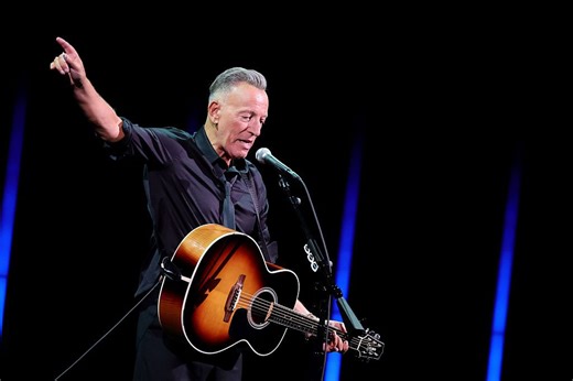 Bruce Springsteen Live Debuts "Streets of Minnesota" at First Ave
