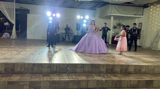 Die With a Smile: Ein freudiger Tanz und Musikmix