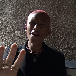 Hey Elon Musk, can you make Bigger Clocks in the next Tesla so Jaden Smith can be on time for my next premiere? #aladdin | Will Smith