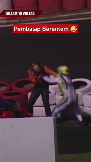 PEMBALAP BERANTEM 😂 #viral #lucu #gokart #automobile