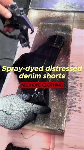 This is the ultimate pursuit of ‘attention to detail’ in clothing manufacturing: spray distressing. At our shorts custom factory, we manually infuse a unique sense of time into each denim piece by controlling the spray gun's pressure, distance, and color. This lets us serve B2B clients seeking high-quality uniqueness and wholesale channels needing stable bulk supply. True sustainable fashion design creates looks that last in style and longevity. 👉 For you, in distressed jeans/shorts, is mimicki