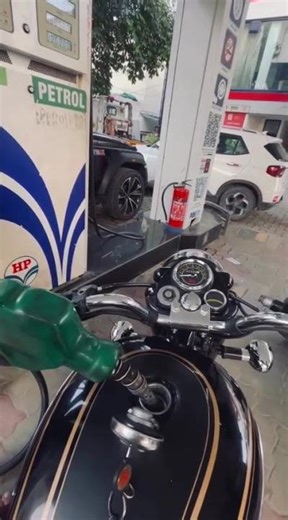 Filling Oil in Bullet 350 Standard | Royal Enfield Maintenance Guide#shortsfeed #shorts