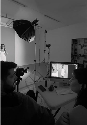 dia de produção 📸✨ coleção nova no ar! #mundolyf #backstage #fashiontiktok #f