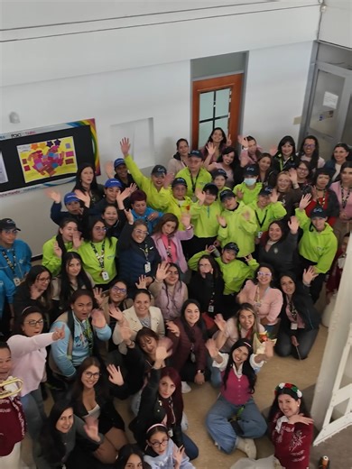 Así celebramos el #diadelamujer en Mundo Aventura 💜✨. Iniciamos compartiendo con nuestras colaboradoras, reconociendo todo lo que hacen con dedicación y amor cada día. Luego recibimos a más de 500 mujeres y sus familias de la Red de Fundaciones Mundo Aventura para Todos, para un día de mucha diversión 🎢🌸. Creamos un espacio seguro y alegre donde pudieron disfrutar, compartir y celebrar su día en un lugar pensado para ellas. Gracias por permitirnos ser parte de este día tan significativo 💐🥰.