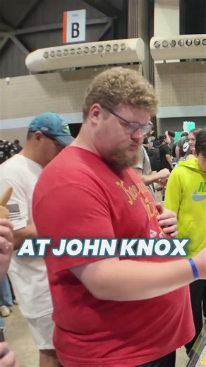 This pikachu is EXPLODING! #pokemon #collectiblecards #vendorpov #pokemoncards #pokemontcg