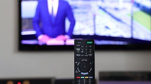 Hoe installeer ik een app op een smart TV?