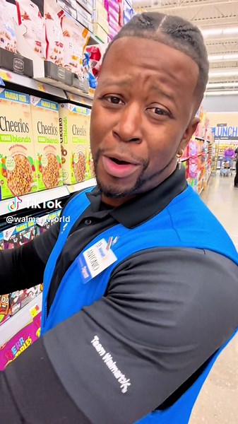 Of course, I’m a Walmart associate. #OfCourseTrend #Walmart #trending | walmart