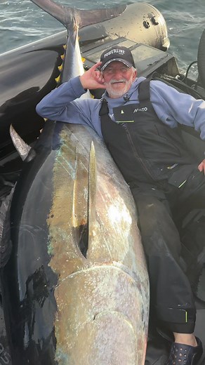 Bluefin tuna fishing doesn’t get any better! Another huge catch for this veteran sea dog! Using rod RAINSHADOW RCTB 4XH and Shimano Stella 30000 #tunafishing #fishing #fishingtackle #bluefintuna