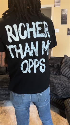 Top Graphic Tees for Men: Manifest Your Style in 2026