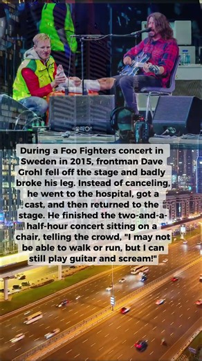 Dave Grohl Broke His Leg On Stage And FINISHED the Show 🤯🎸