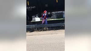 Clown sightings receive mixed reactions in Annandale, Minnesota