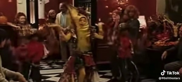 movie: everyone says i love you (1996) #trechosdefilmes #film #moviescene #90smovies