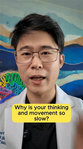 🧠 Brain fog isn’t random — it’s your brain running below capacity. 💻 Think of your brain like a computer: too many tabs open, background apps fighting for resources… everything lags. Your brain works the same way. Different areas (frontal lobe, cerebellum, brainstem) must sync. If one slows down, the whole system feels foggy. 🔬 This is a functional slowdown, not a structural problem — which is why standard scans and blood tests can look “normal” while you still feel off. 📡 In neurology we ca