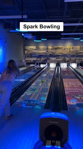 Experience the excitement of Spark Bowling at Humdingers! Immerse yourself in a variety of interactive games and be mesmerized by the colorful graphics! | Humdingers | Facebook