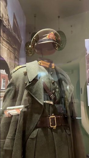 Michael Collins film starring Liam Neeson - ICONIC COSTUMES OF THE IRISH SILVER SCREEN