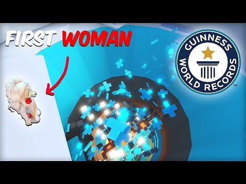 This is the FIRST WOMAN in ROBLOX that beat THE Tower of Hell...