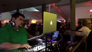 Make plans to come dance to all your favorite Throwback Jams every Friday Night at Groove House! 🔊💃🏻🕺🏻 | Groove House