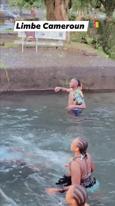 Voici Limbe , un autre ville du Cameroun qui est propre et chic partout. Nous sommes à des années lumières du Rwanda et bientôt dans une vingtaine d'années, CamerCo va éteindre tout les compagnies aériennes africaines. #LimbeCameroon #Buea #Rwanda | Papa Cameroun