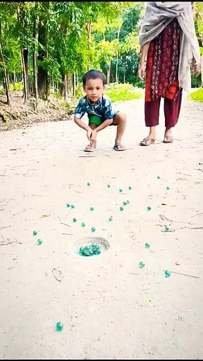 Amazing Videography | One Hole, Many Marbles Challenge! #sorts