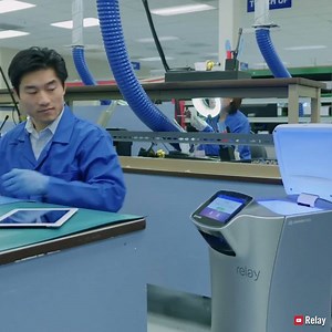 377K views · 2.2K reactions | This friendly bot could bring your next delivery to your hotel room.. | Interesting Engineering | Facebook