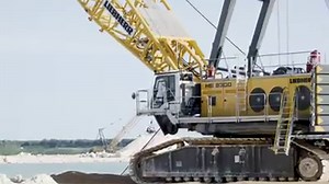 BIG – BIGGER – HS 8300 For further details see: www.liebherr.com/Mining-Dragline | Liebherr Construction