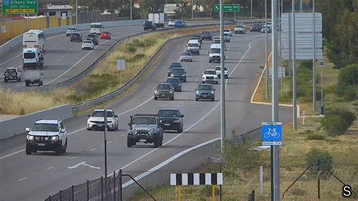 CLEARED Traffic remains slow on approach DEBRIS – LEACH HIGHWAY NORTHBOUND AFTER ALBANY HIGHWAY, BENTLEY Tyre in left lane Traffic busy on approach, proceed with caution #perthtraffic Follow us on Instagram @perthtraffic and X @Perth_Traffic | Main Roads Western Australia