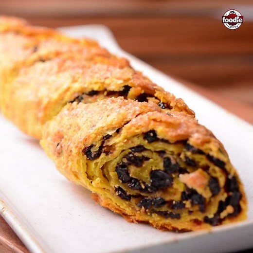 Trini Currants Roll Recipe